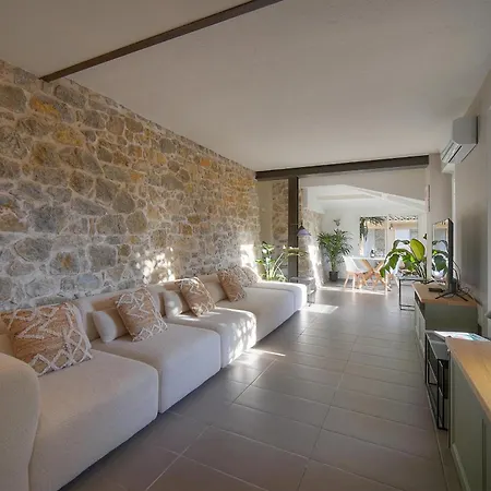 Appartement Duplex 3 Terrasse Et 1 Dependance A4b026