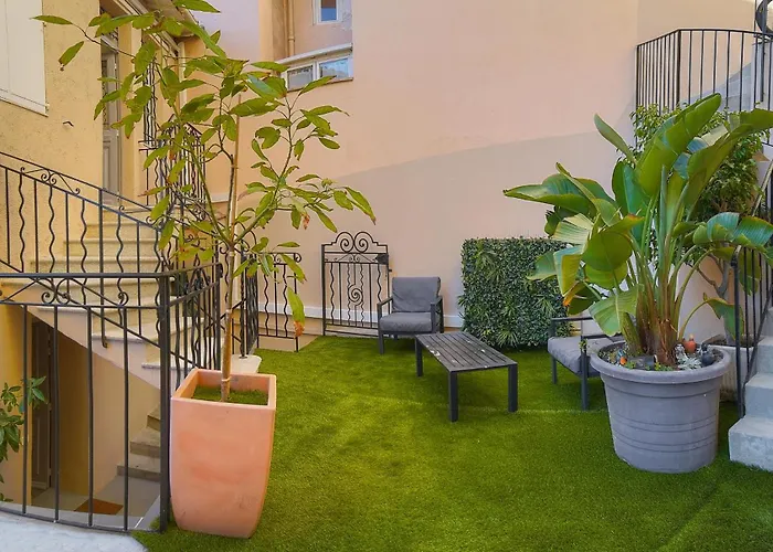 Apartment Duplex 3 Terrasse Et 1 Dependance A4b026