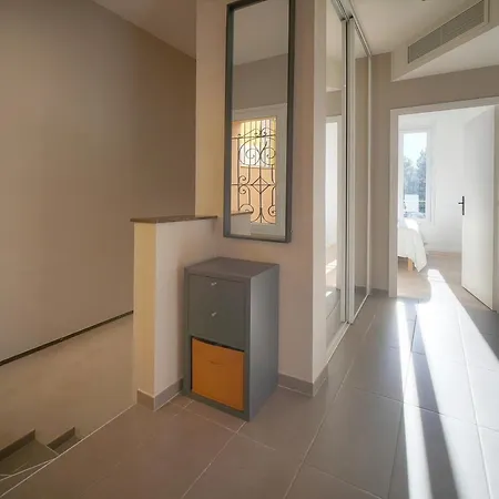 Duplex 3 Terrasse Et 1 Dependance A4b026 Apartamento